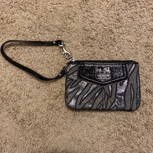Corner Zip Wristlet